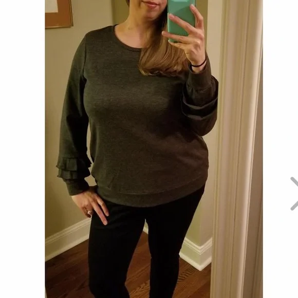 Drew Ruffle Sleeve Charcoal Gray Sweater size Large - Picture 9 of 9